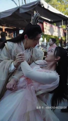 医见钟情，奈何陛下偏要宠我(全集)